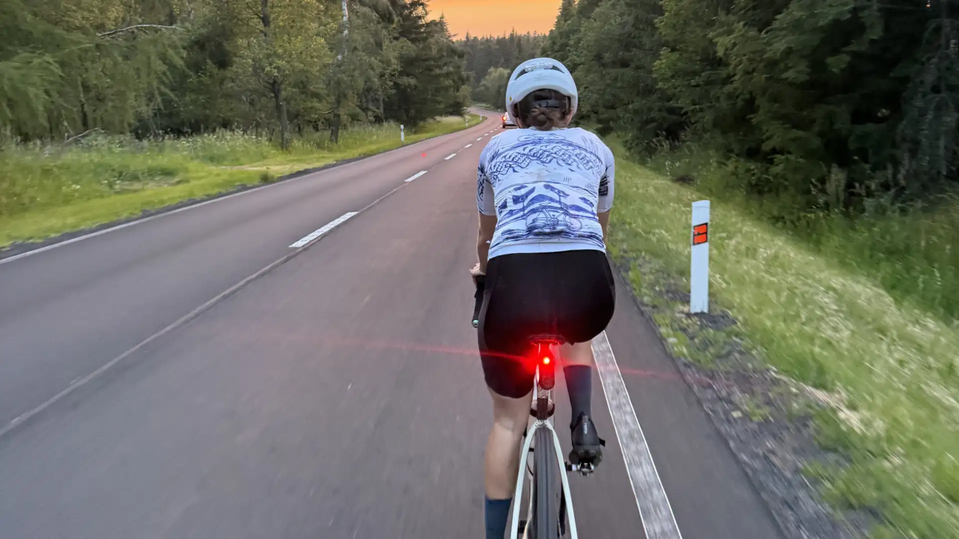 Erzgebirge mit dem Fahrrad: eine Gravel-Route rund um verschwundene Ortschaften an der tschechisch-deutschen Grenze