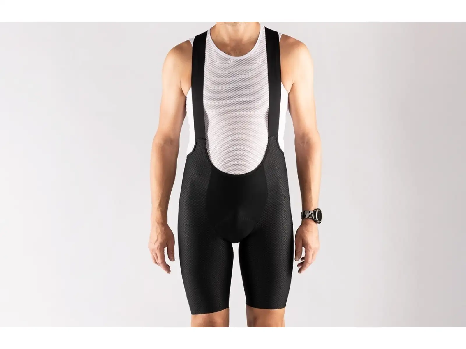 Force F Winner Shorts mit Polstern und Einsätzen in Schwarz