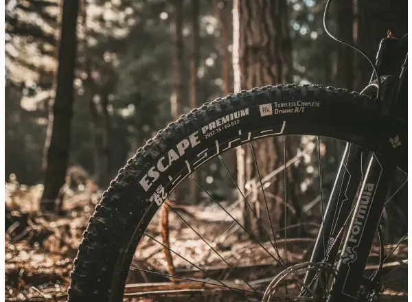 Goodyear Escape Ultimate Tubeless Komplett 27,5x2,35" MTB Reifen Kevlar Braun