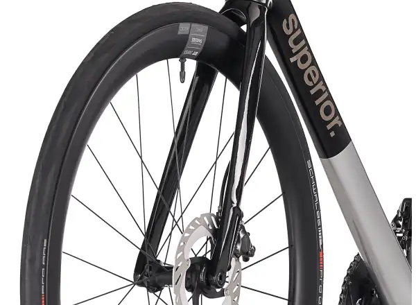 Superior RR 9.8 Rennrad Gloss Chrome Silver/Black Metallic