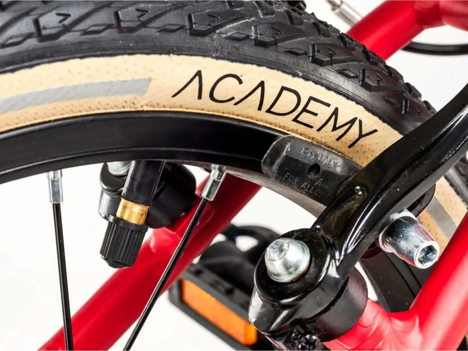 Academy Grade 3 Kinderfahrrad 16" rot