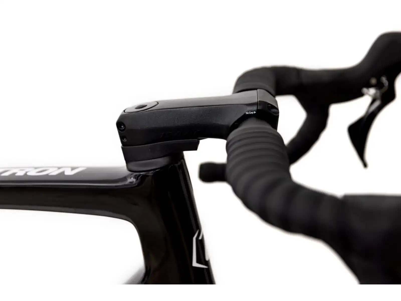 Isaac Vitron 105 Di2 Rennrad Onyx Black