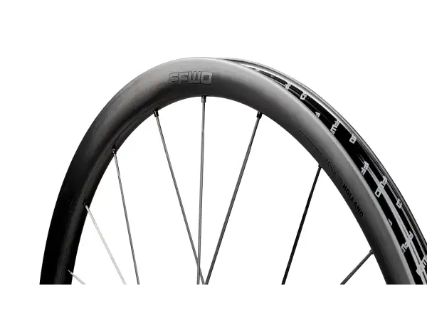 FFWD RAW CS 33 Straßenräder Matt Schwarz