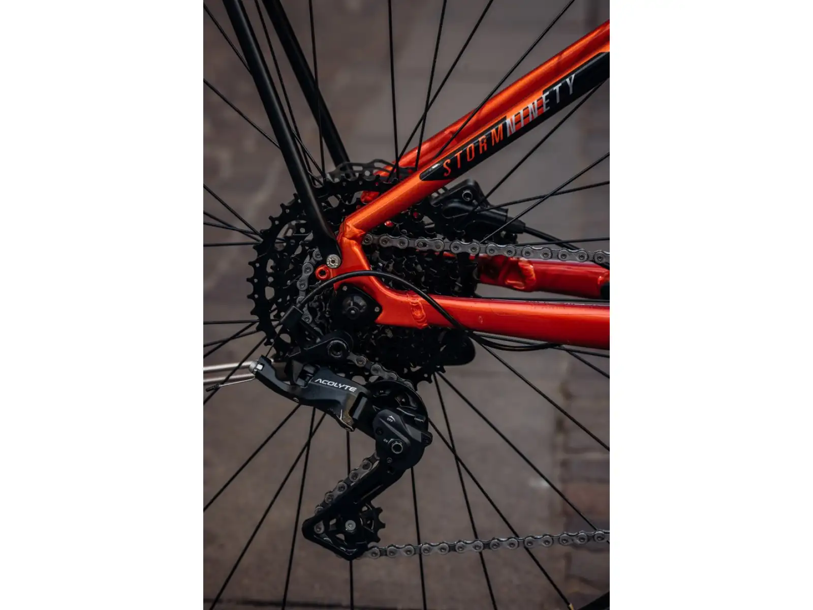 Rock Machine Storm INT e90-29 Touring Elektrofahrrad Gloss Metallic Orange/Silver