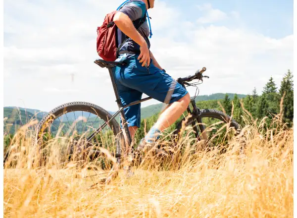 Endura Hummvee Herren Shorts mit Polsterung Black Camo