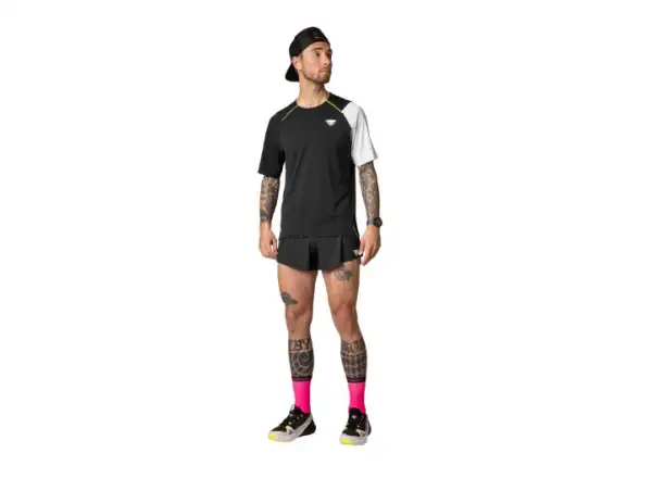Dynafit DNA Herren-T-Shirt mit kurzen Ärmeln Black Out.