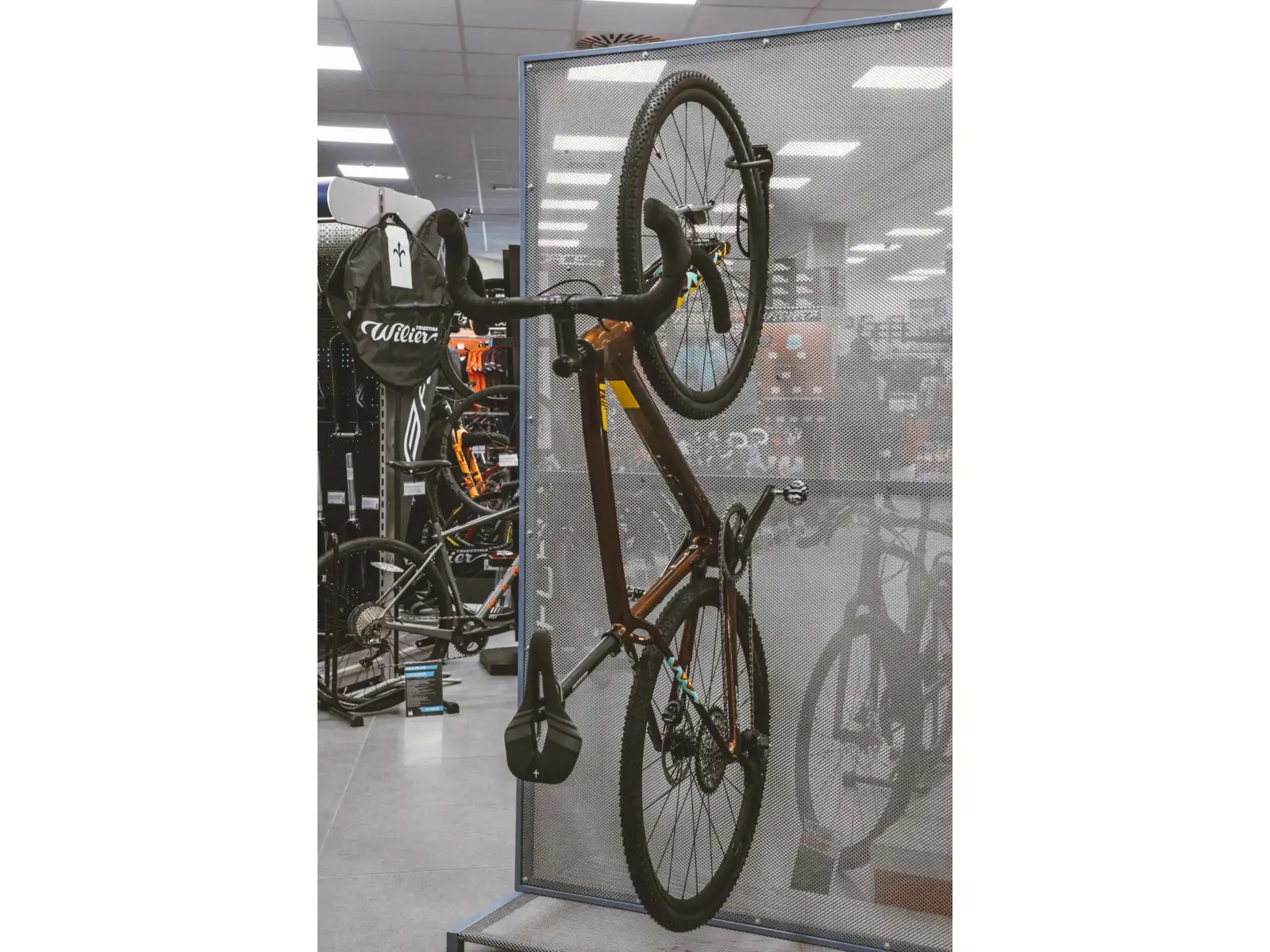 Force Fahrradhalter zur Wandmontage für Vorderrad