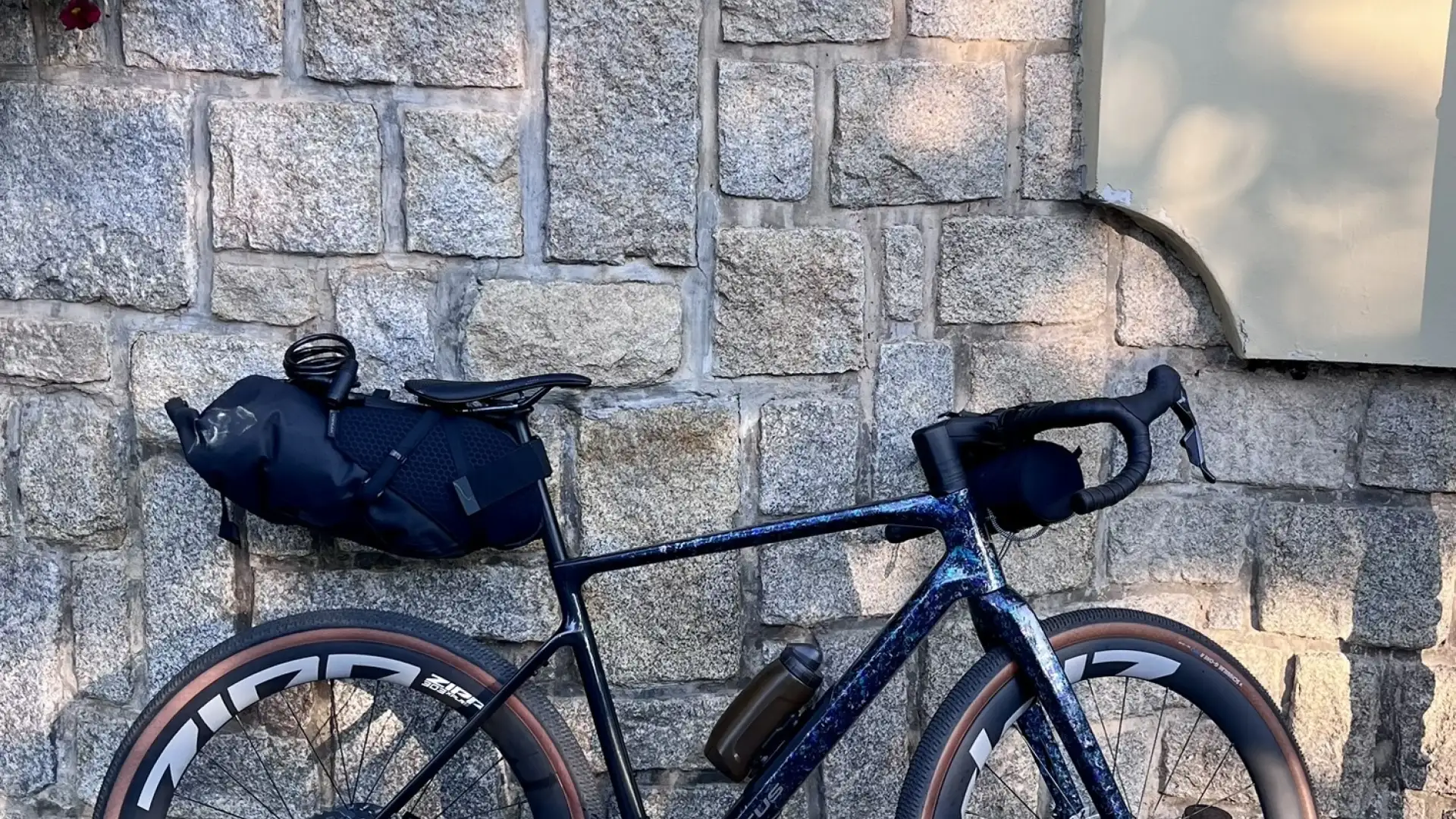 Gravel-Bike Focus Atlas 8.9 – ein leistungsstarker Drache nicht nur für Bikepacking-Touren