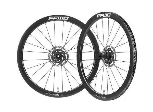 FFWD RYOT44 V2 44 DT240 2:1 EXP Rennlaufradsatz White