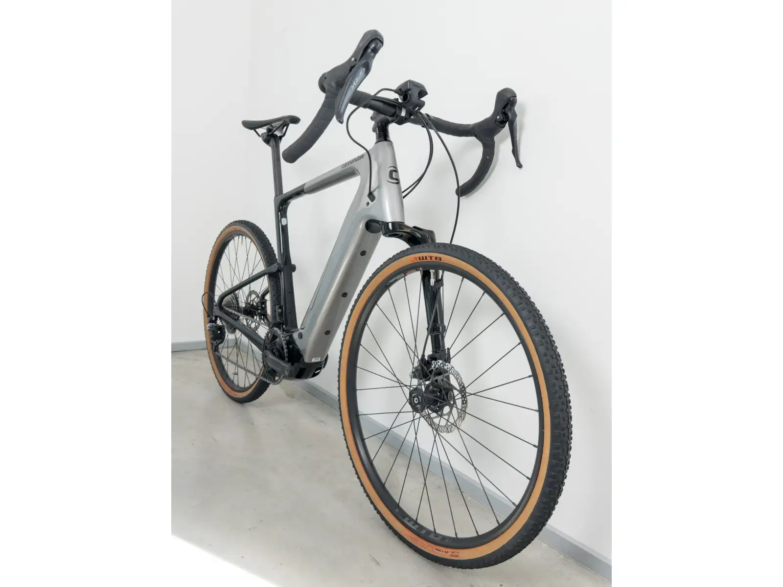 Cannondale Topstone NEO Carbon Lefty 3 GRY Gravel E-Bike Größe L GEPRÜFT
