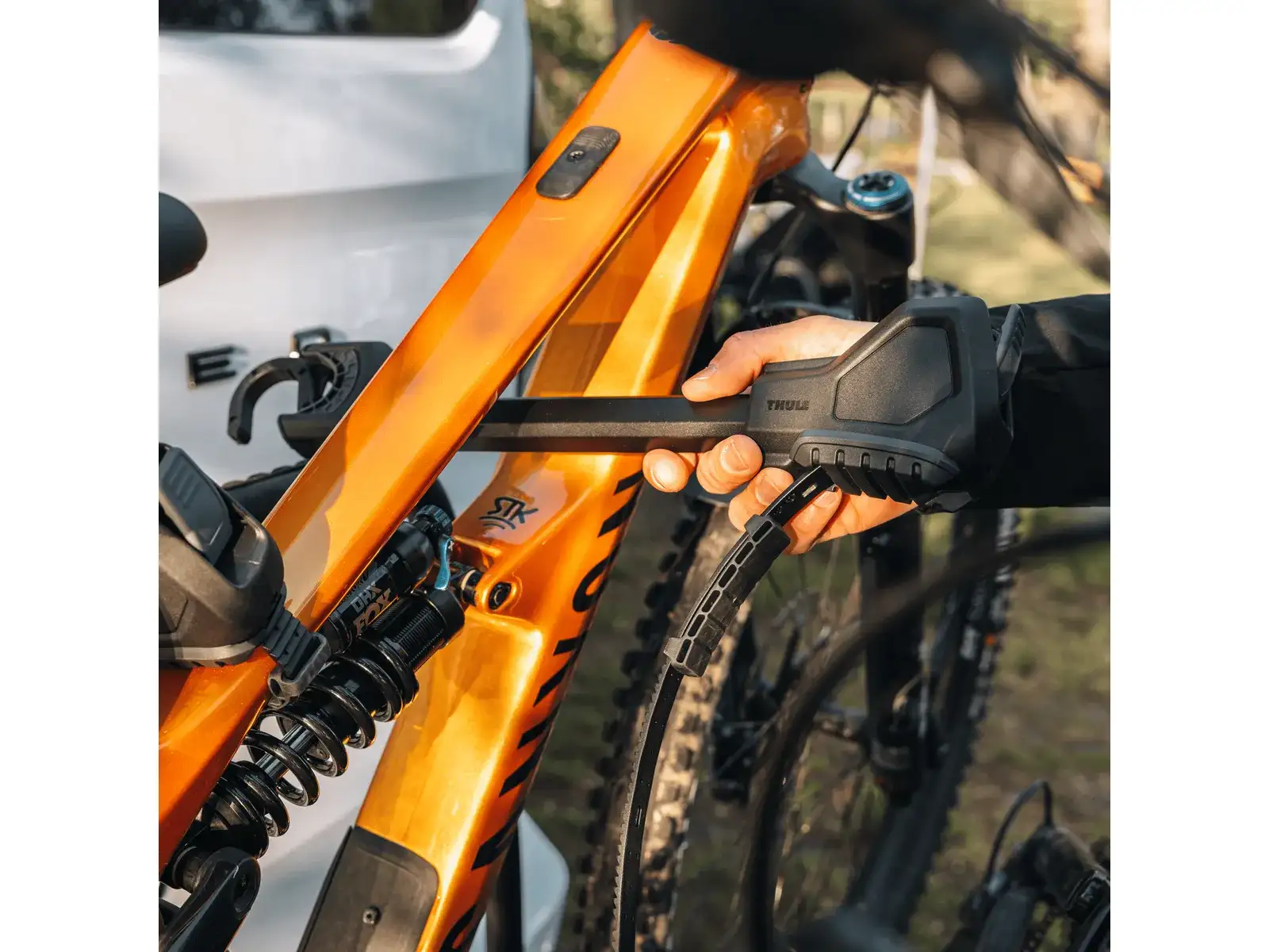 Thule VeloSpace 3 Träger für 3 Fahrräder für Anhängerkupplung