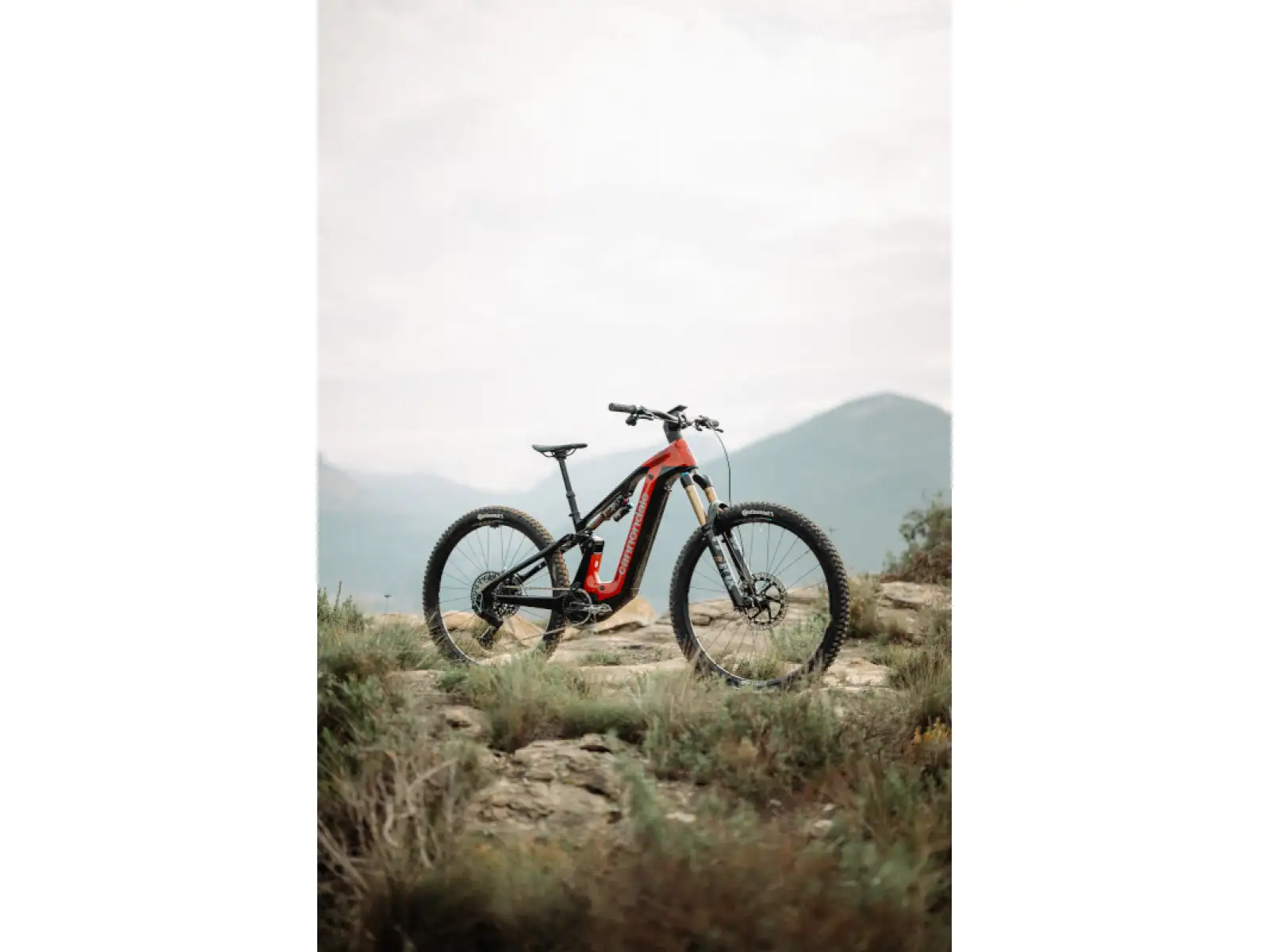 Cannondale Moterra Carbon 1 vollgefedertes E-Bike Metallic Red