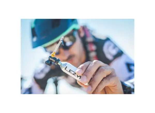 Lezyne Tubeless CO2 Blaster ohne CO2 Reparaturset für Schlauchlosreifen.