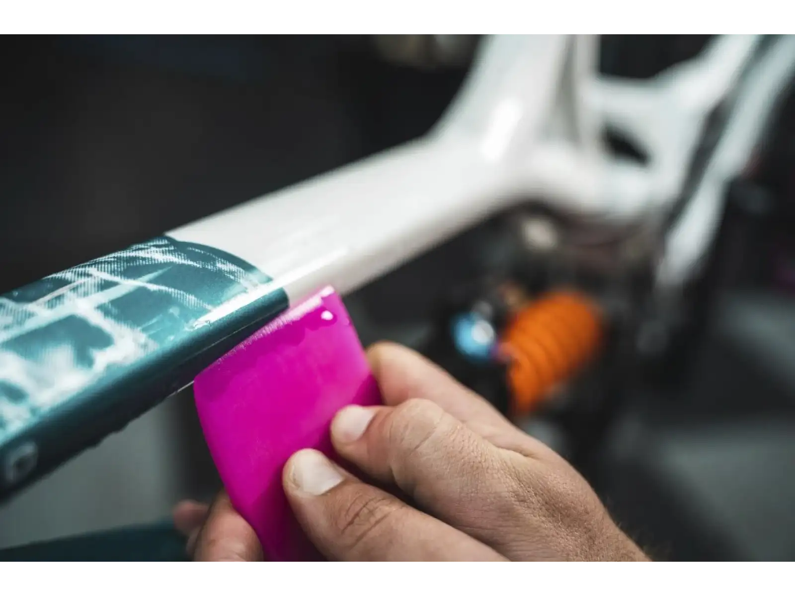 Muc-off Application Squeegee Applikationsrakel für Aufkleber