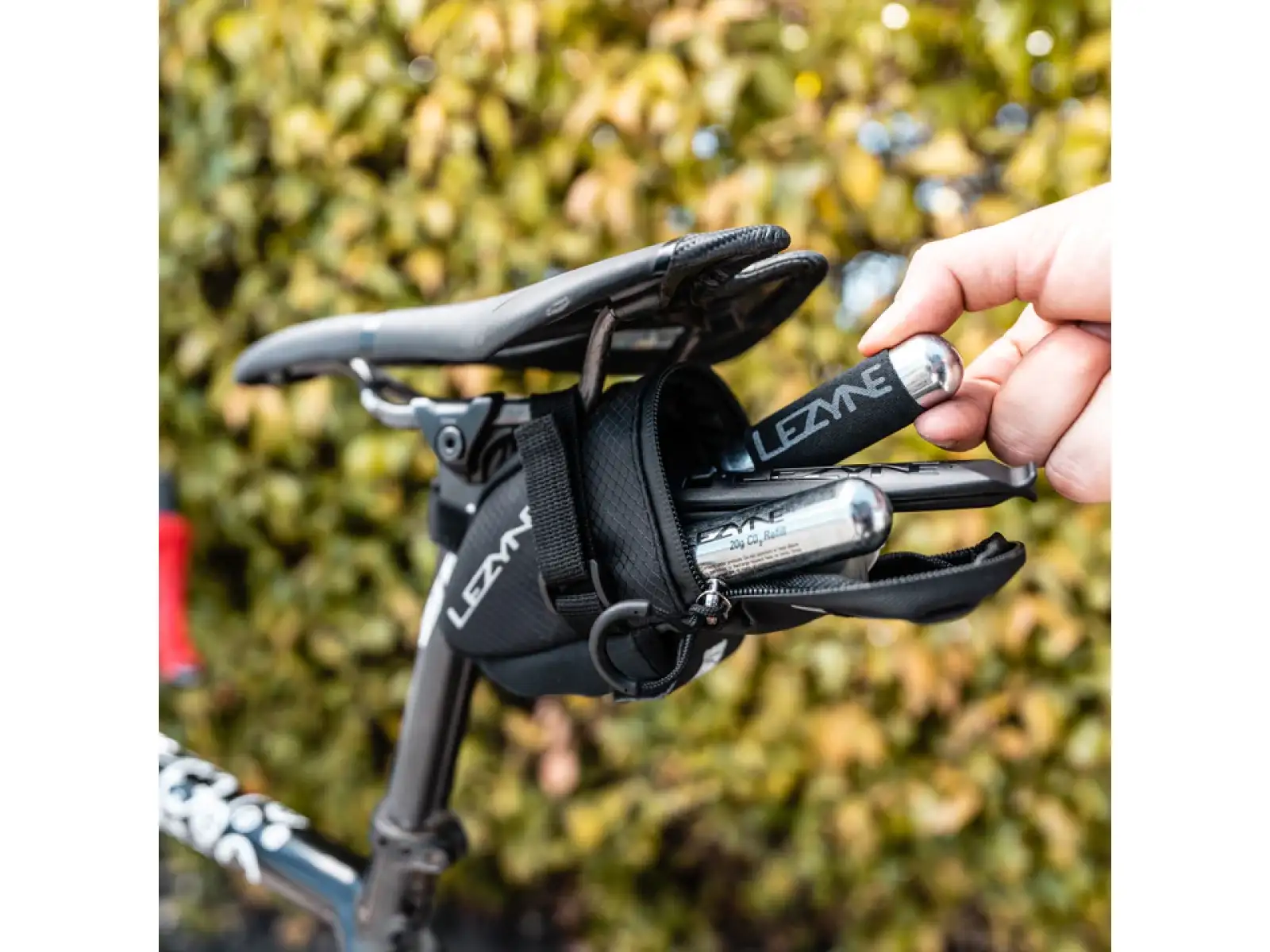 Lezyne M-Caddy Tubeless Kit Werkzeugset schwarz