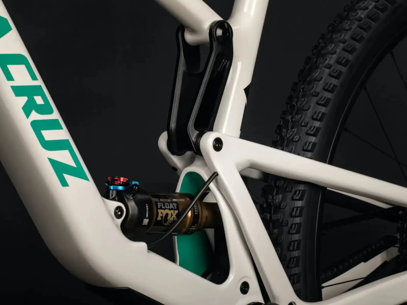 Santa Cruz Tallboy 5 C GX AXS vollgefedertes Fahrrad Gloss White