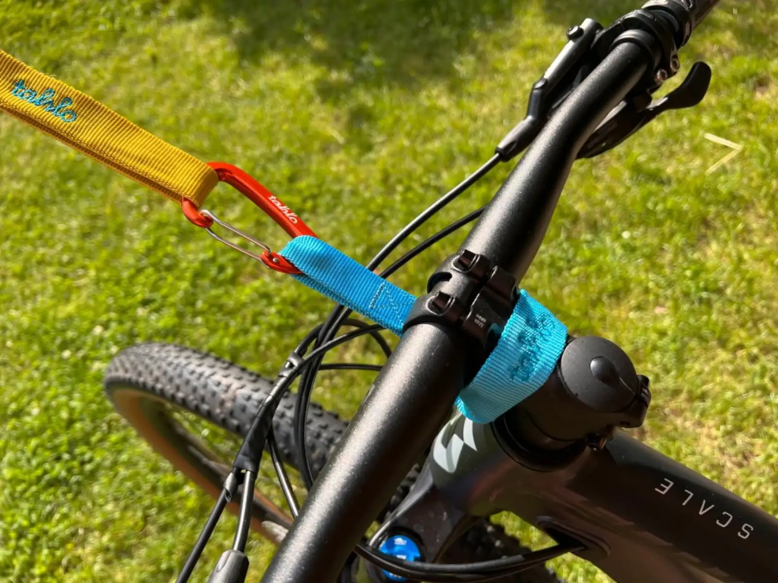 Zugseil Premium Umhängeband mit Karabiner gelb