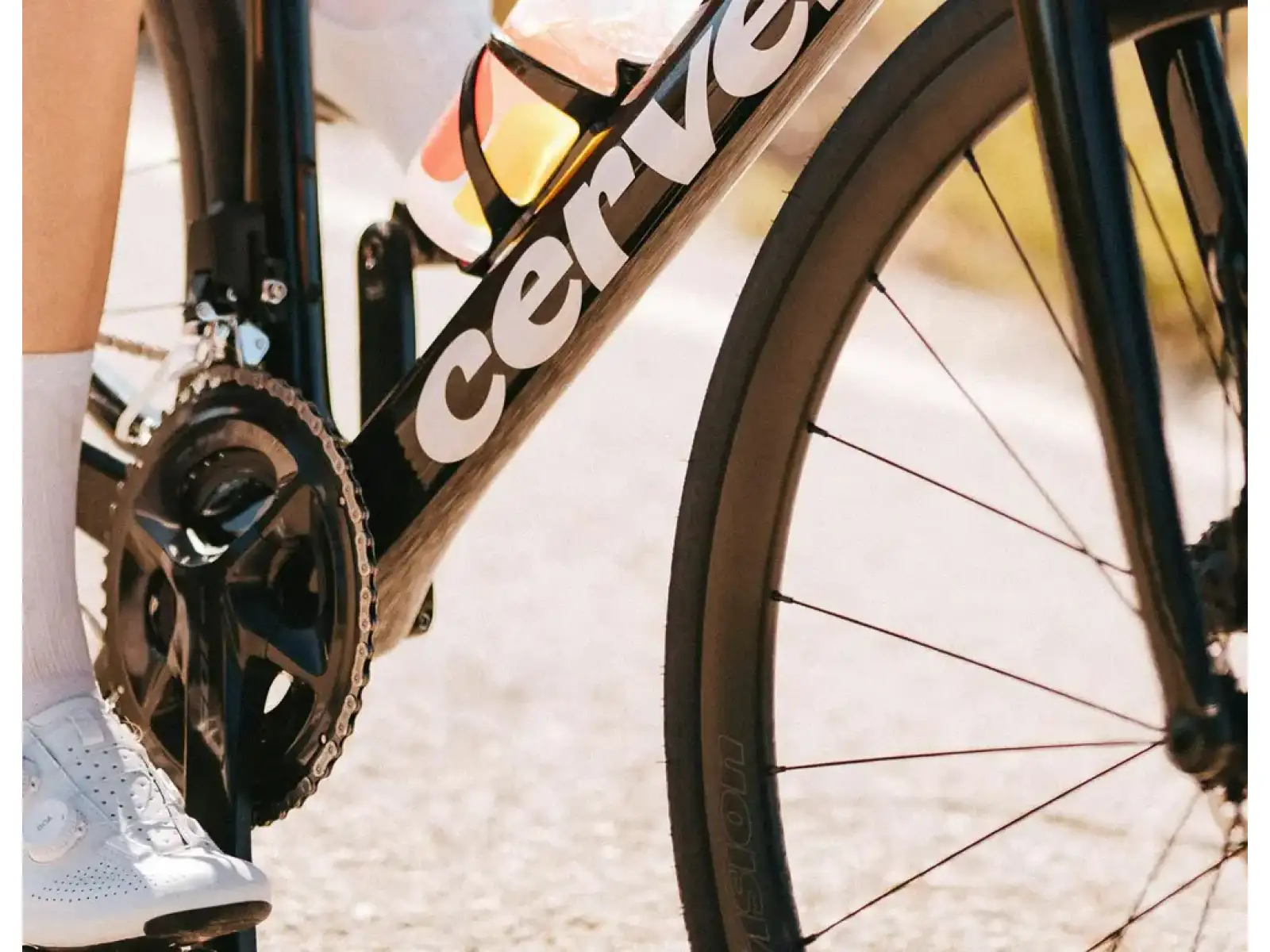 Cervélo Caledonia 105 Di2 Rennrad Carmine