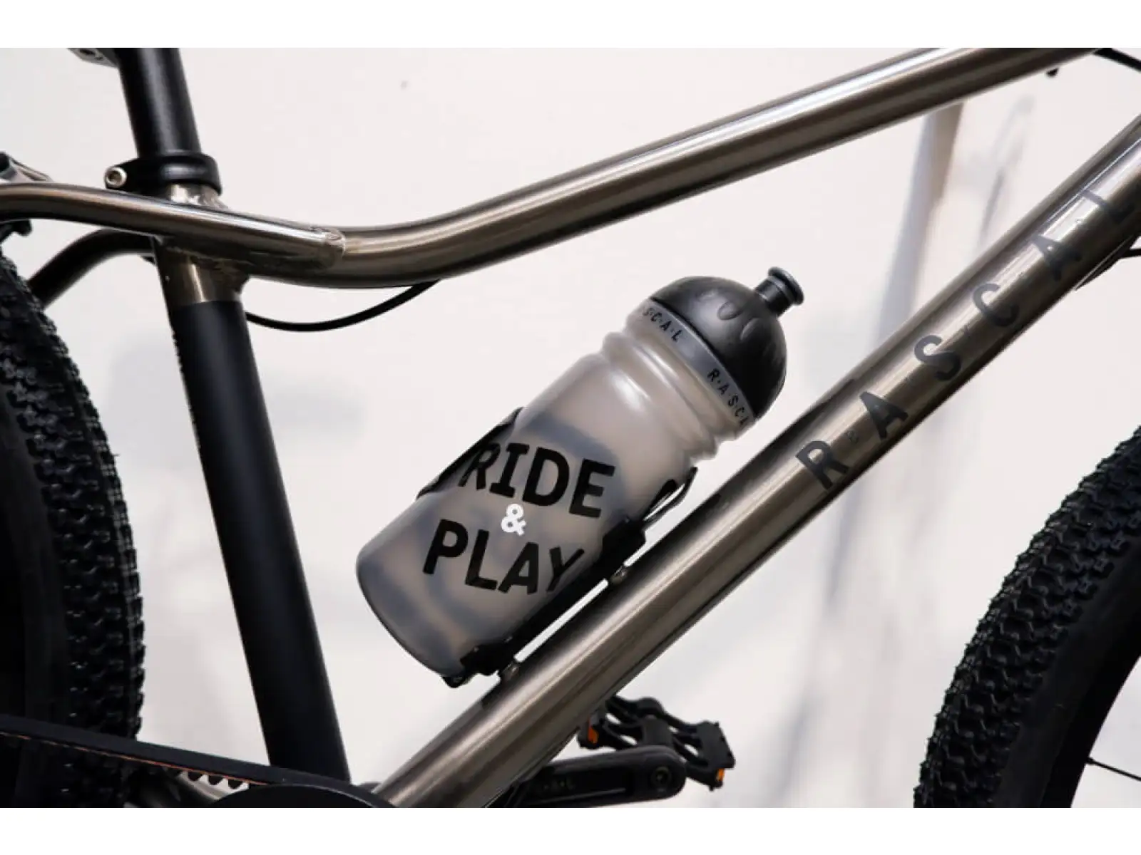 Rascal Ride Play 0,7 l Flasche klar