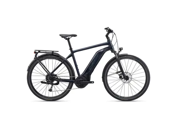 Giant Explore E+ 4 DD Trekking-E-Bike cold night
