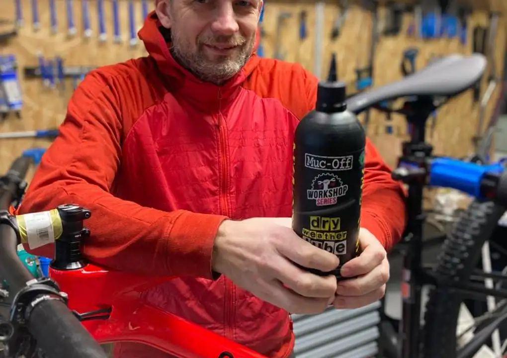Wie schmiert man ein Fahrrad im Winter richtig?