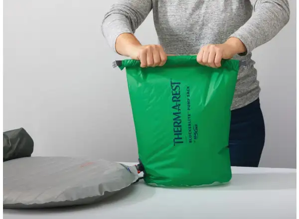 Therm-A-Rest Aufblasbarer Sack für Isomatte