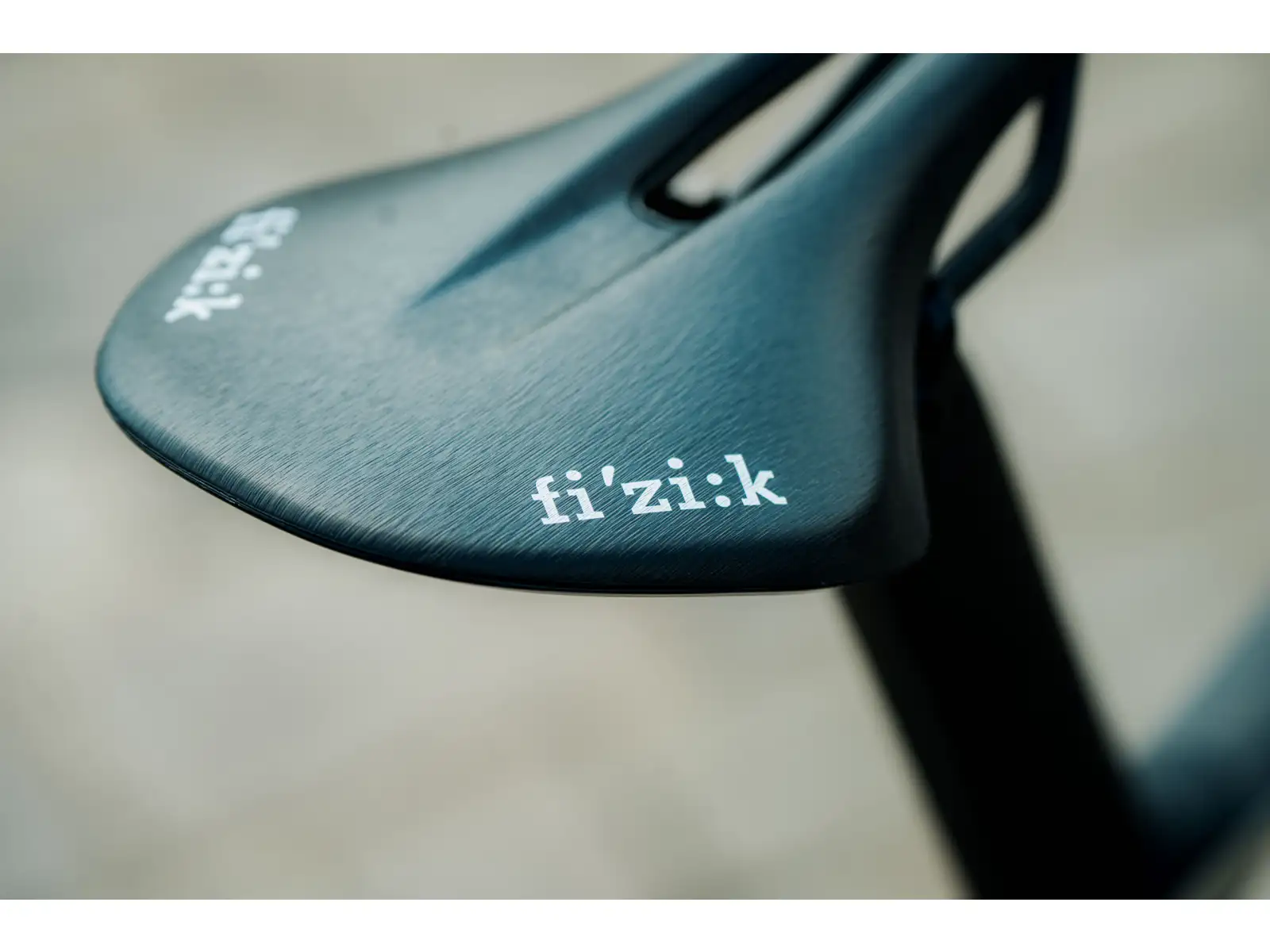 Raymon Arva Ultra 24S Ultegra Di2 Rennrad carbon stealth