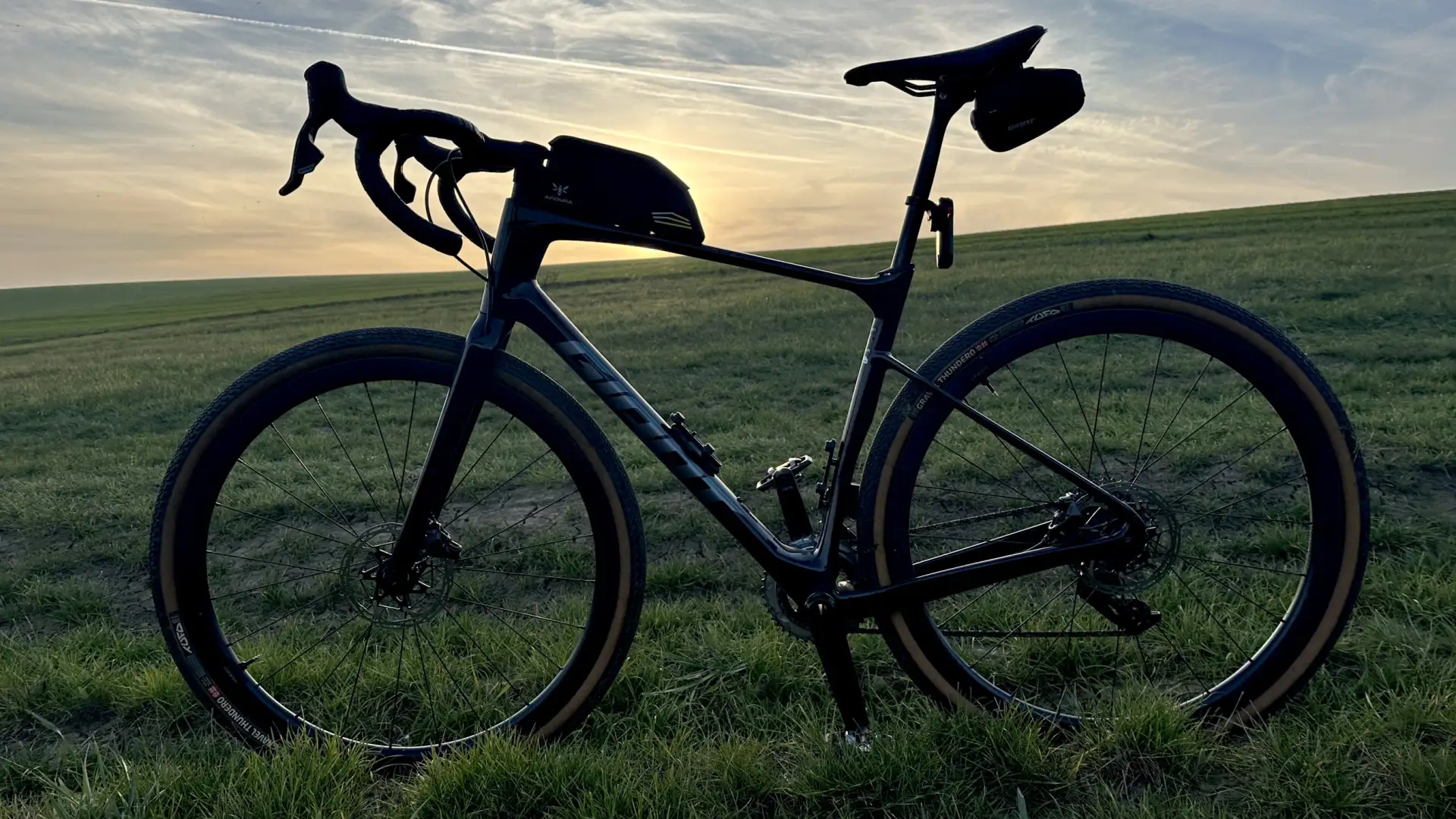 Fahrradtaschen: Wie man auswählt und die Ausrüstung fürs Bikepacking sinnvoll packt