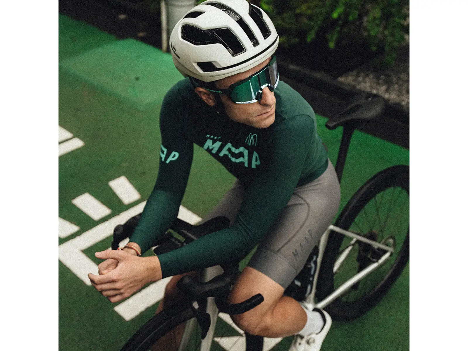 100% Korbin Sportbrille Matte Juniper/HiPER Mint Mirror Lens