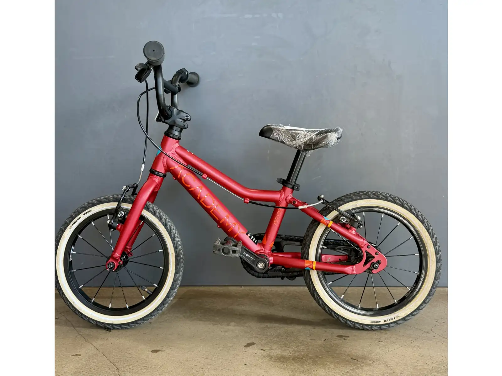 Academy Grade 2 Kinderfahrrad 14´´ rot BASAR