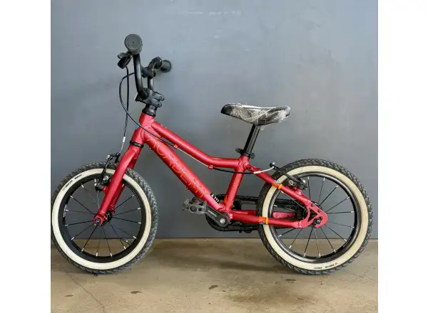 Academy Grade 2 Kinderfahrrad 14´´ rot BASAR