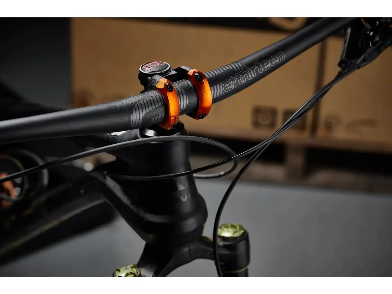 E-13 Plus 35 Vorbau 40 mm Schwarz/Orange