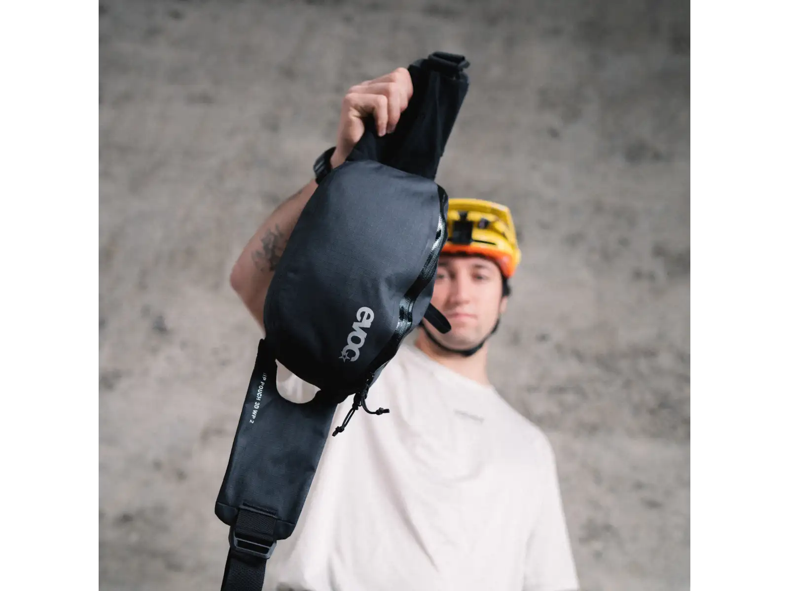 Evoc Hip Pouch 3D WP 2 Hüfttasche Sand
