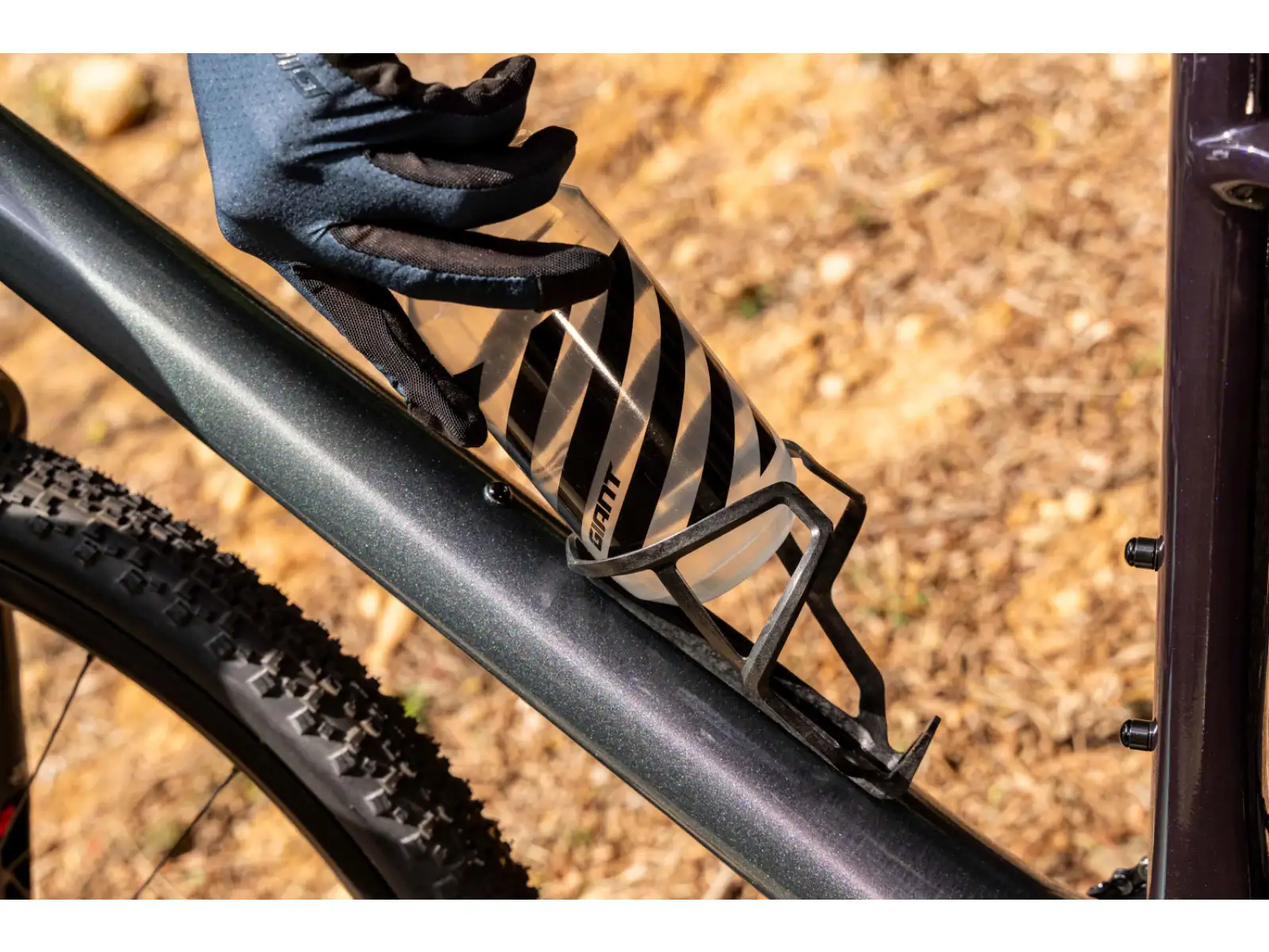 Giant Airway Elite Matt Flaschenhalter Black/Gloss silver