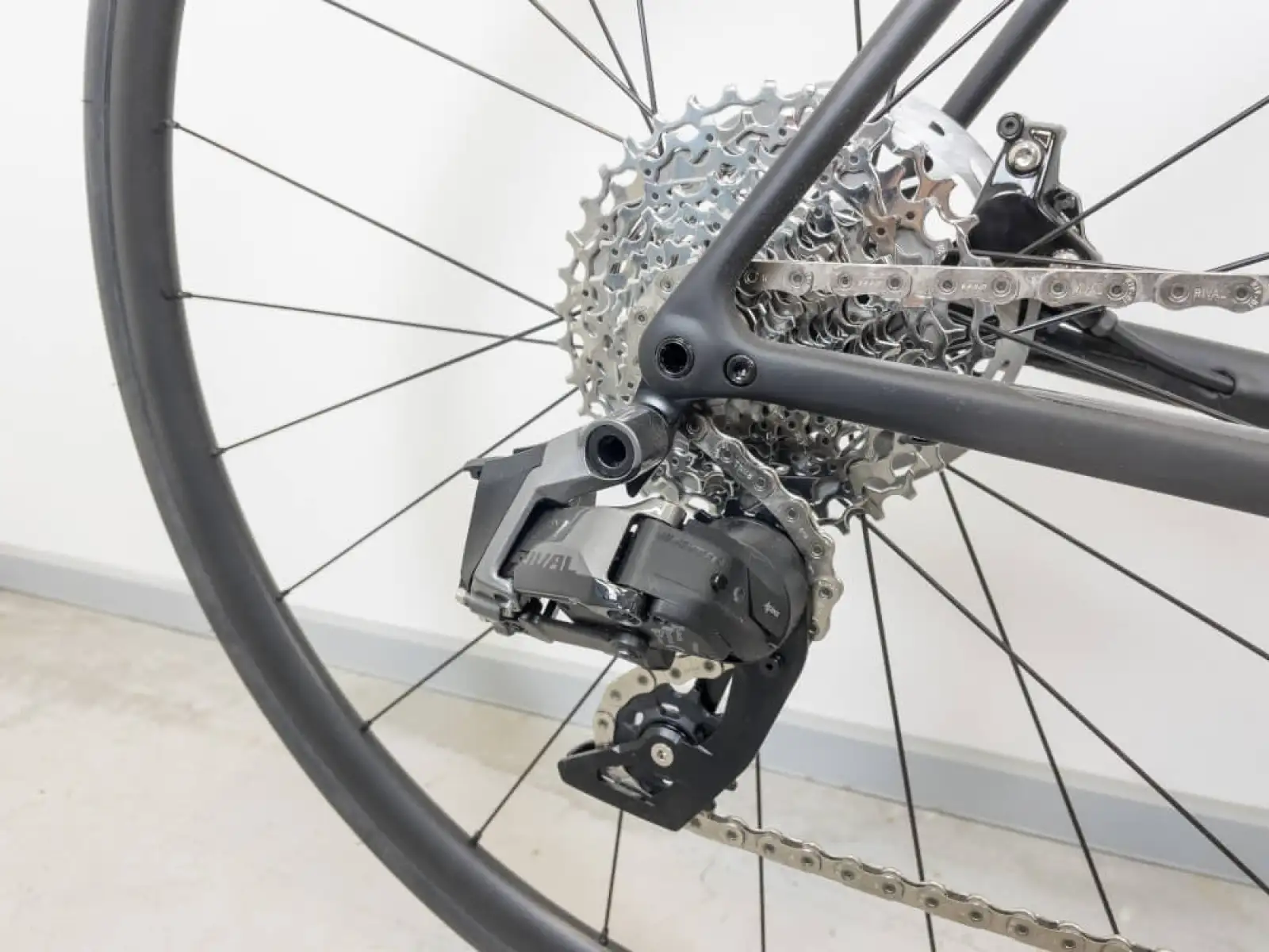 Specialized Aethos Comp Rival eTap AXS Satin Carbon Rennrad