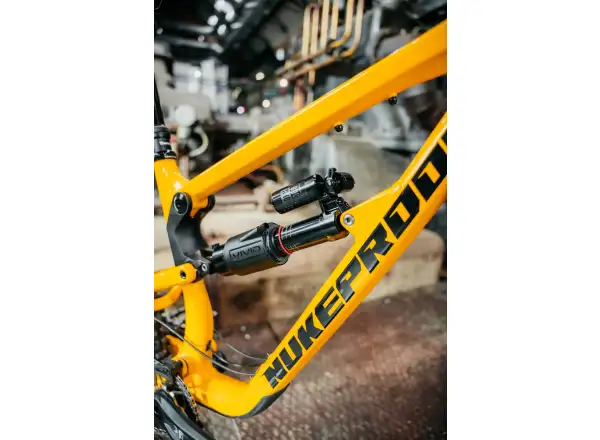 Nukeproof Mega 297 Pro Alloy Eagle 90 vollgefedertes Fahrrad Yellow