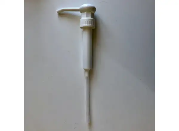milKit Dosierpumpe für 5 l Schlauchloses Dichtmittel, weiß