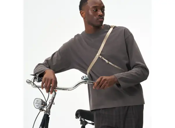 Aevor Easy Ride Pouch Umhängetasche Off-White