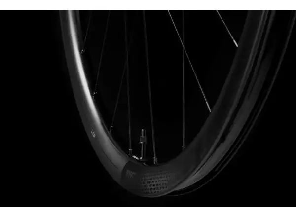 FFWD RYOT33 DT240 2:1 EXP Straßenrad Felgen Mattschwarz Nuss Sram XDR.