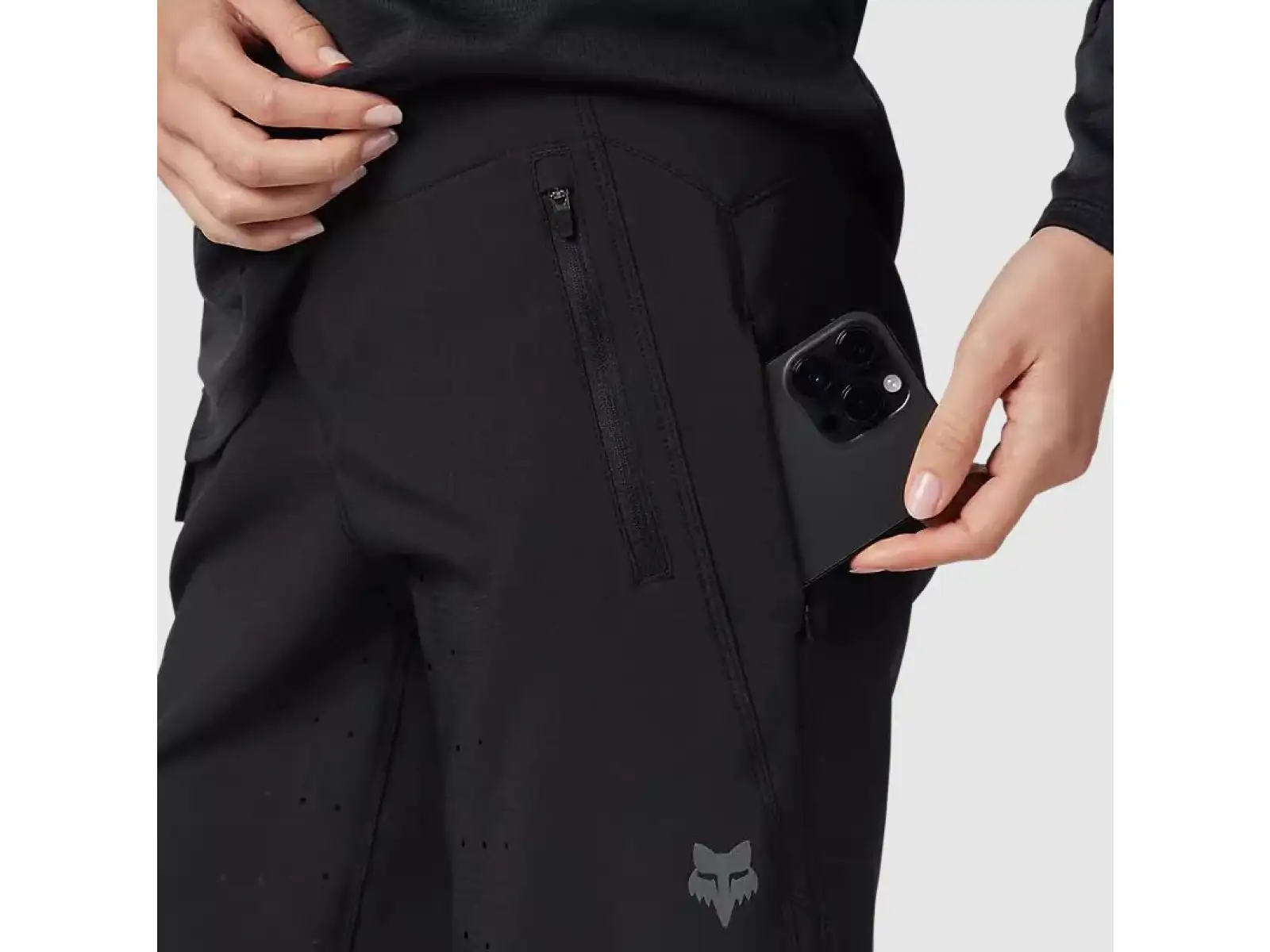 Fox Defend Damen Shorts Schwarz