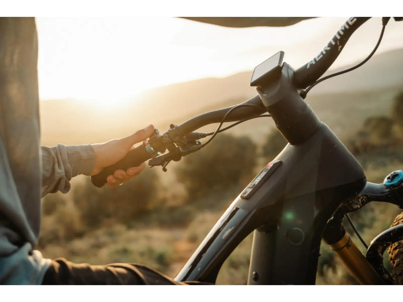 Cannondale Moterra Carbon 2 vollgefedertes Elektrofahrrad Matte Black (BBQ)