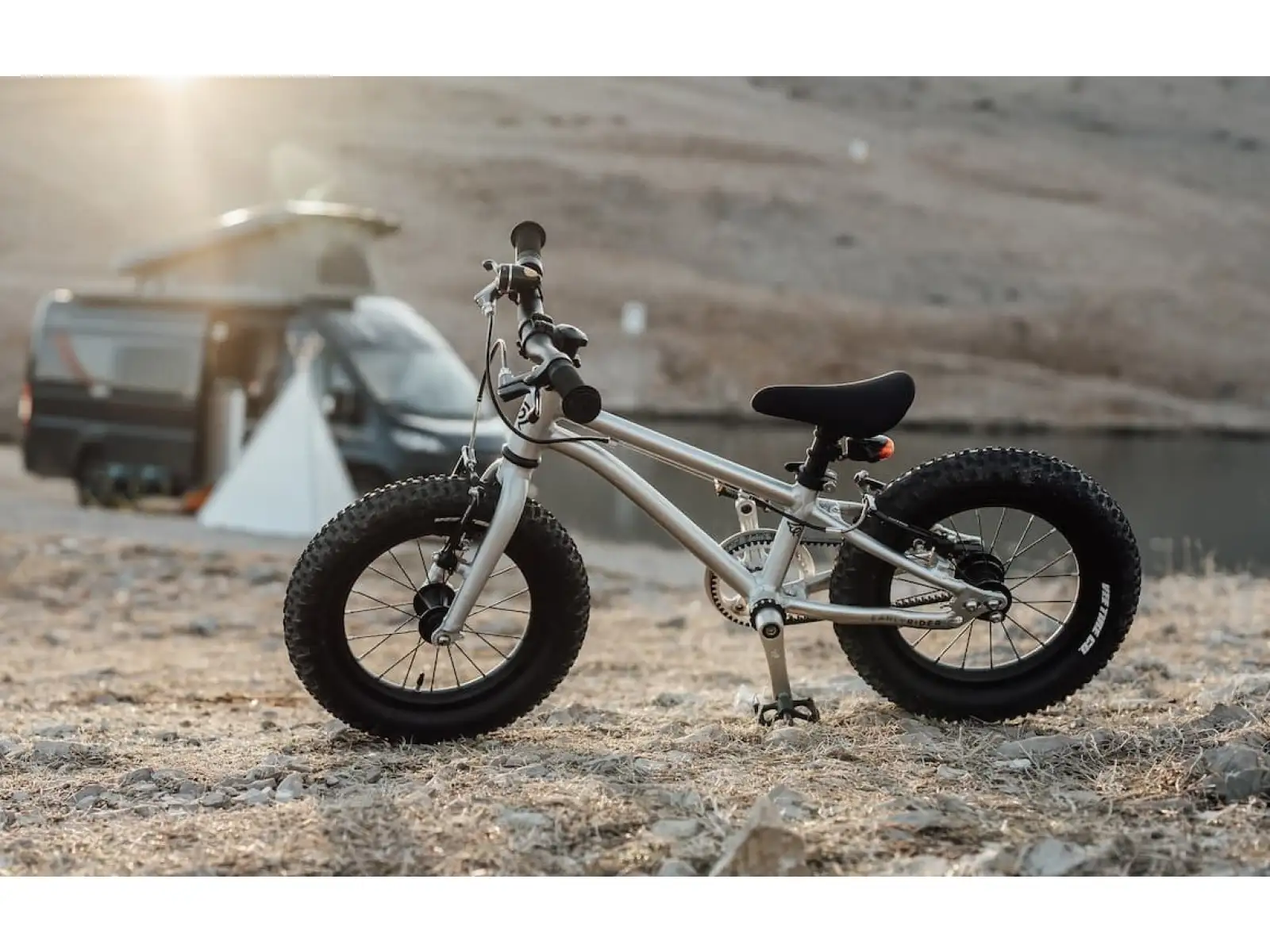Early Rider Seeker 14 Kinderfahrrad Gebürstetes Aluminium