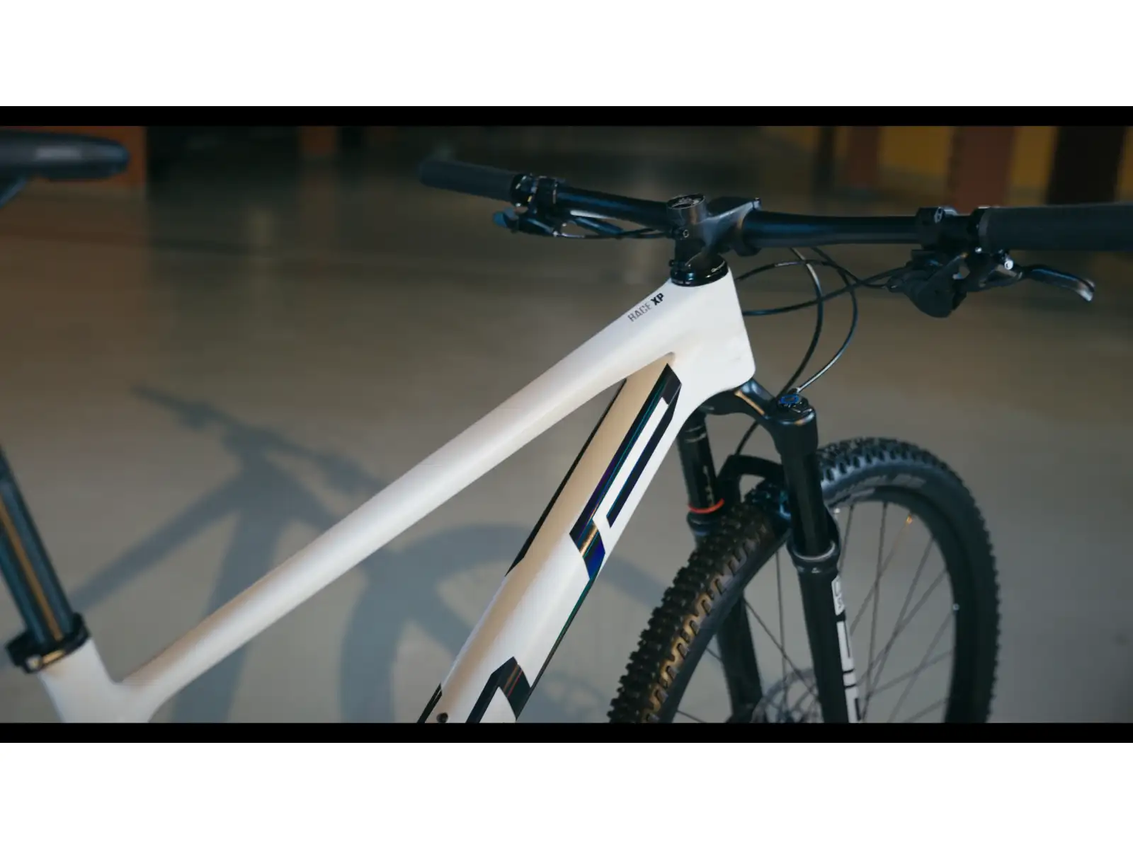 Superior XP 969 Glanz Weiß Metallic/Hologramm Schwarz Mountainbike.