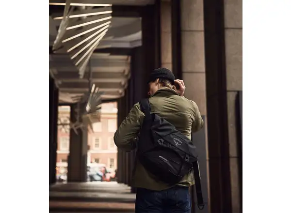 Osprey Metron 18 l Messenger Bag Schultertasche in Tan Concrete.