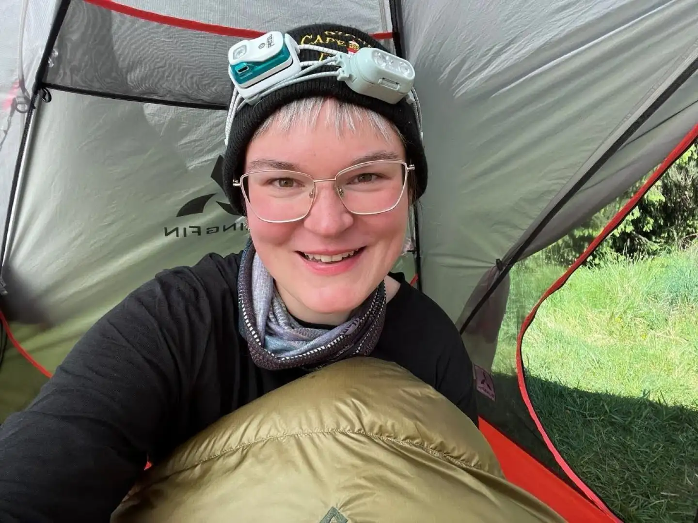 Zwei Grammjäger im Praxistest: Petzl Bindi vs. Silva Smini Fly