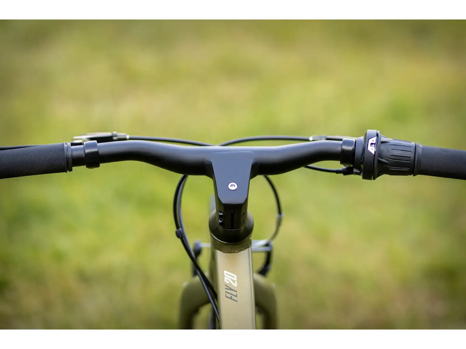 Superior F.L.Y. 20 VB Matte Olive Metallic/Hologram Chrome Kinder-Mountainbike.
