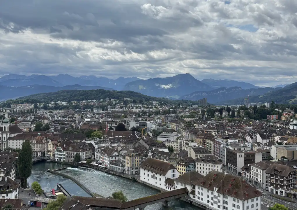 Tipps für Sehenswürdigkeiten in der Schweiz: Zürich, Luzern, Seen und Berge