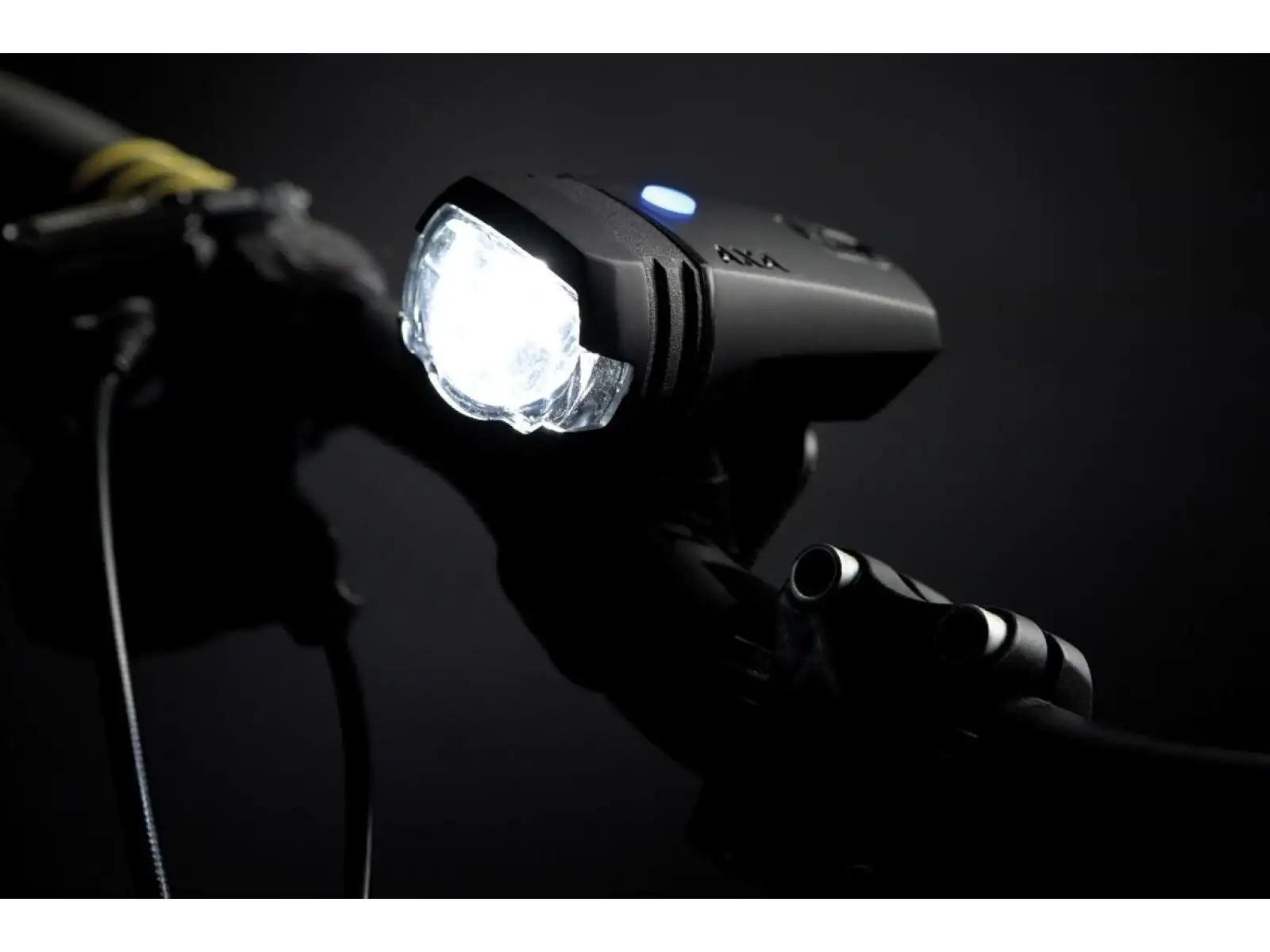 AXA Greenline 15 Frontlicht