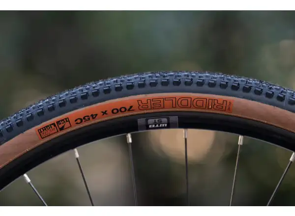 Rock Machine Gravelride CRB 700 Gravelbike in mattem Sand/Schwarz.