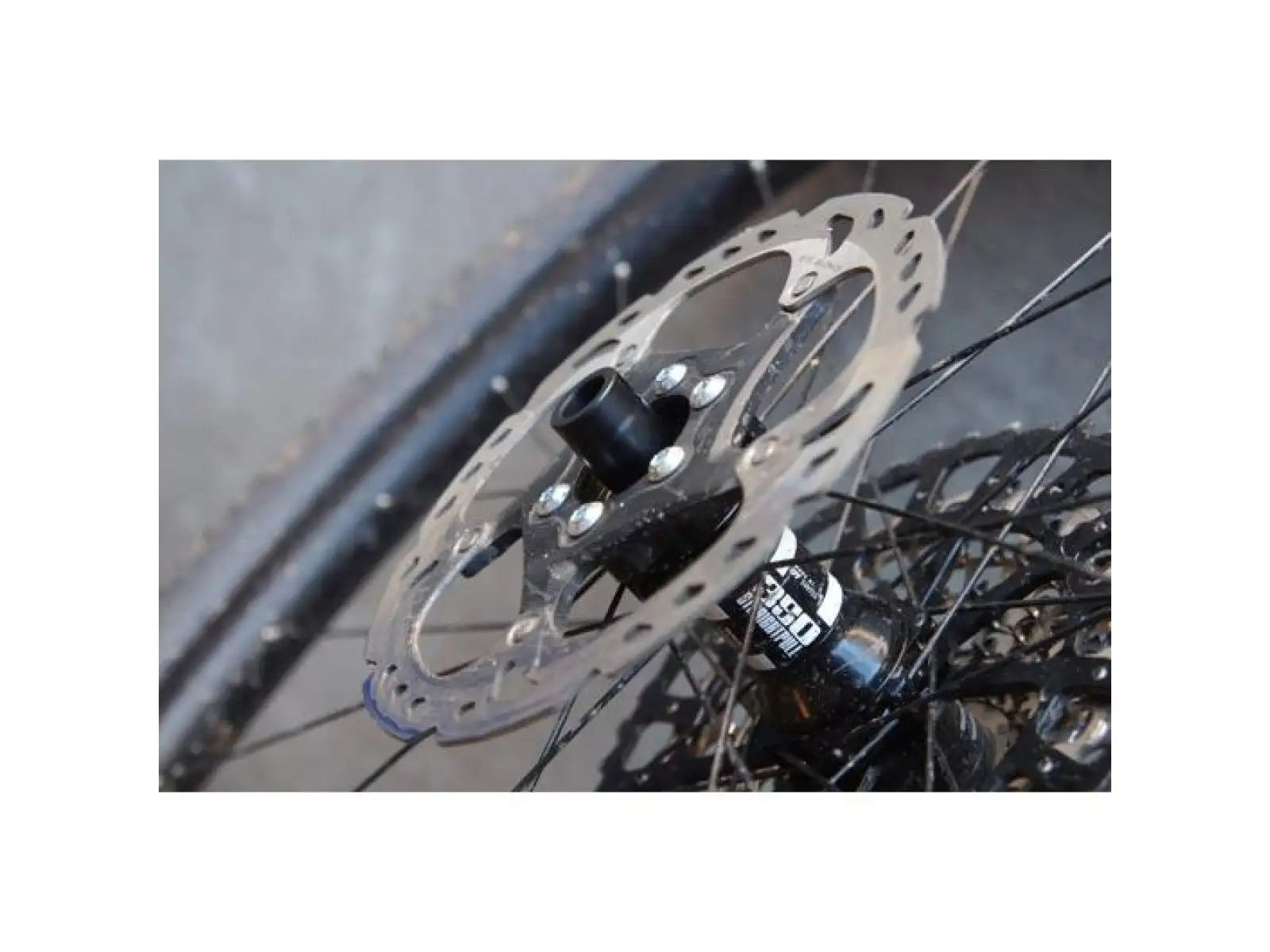 Wolf Tooth Boostinator DR Adapter für BOOST für DT Swiss Ratchet Hinterrad